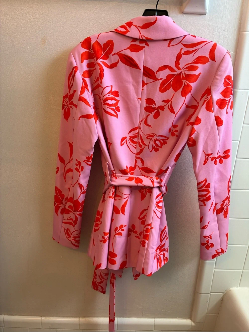 Alexia Admor Pink Skirt with Vibrant Red Floral Print